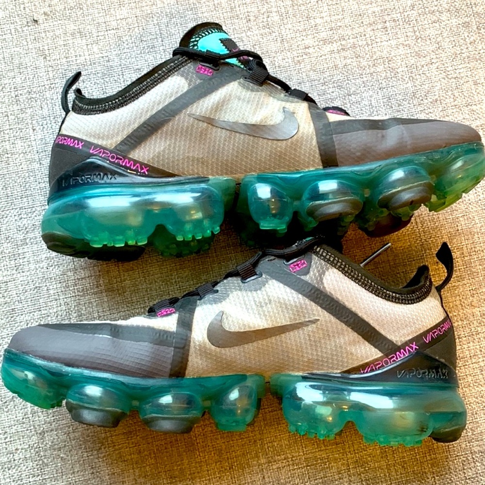 Nike Kids VaporMax size 6 youth fits woman’s size 7.5 approx.